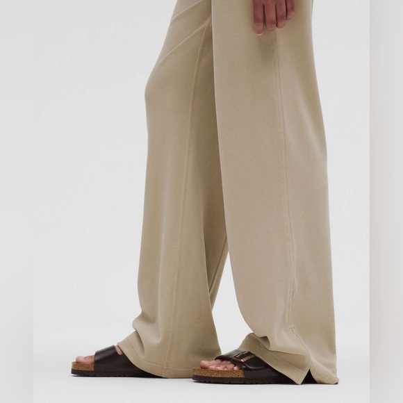 Lululemon Softstreme High-Rise Wide-Leg Pique Pant•Pleat Trouser•Sheer Oak•NWT•L - Picture 3 of 10
